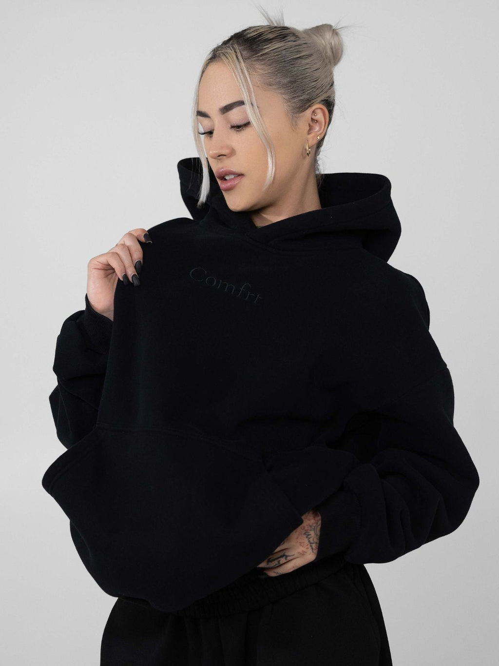 Onyx Black / F