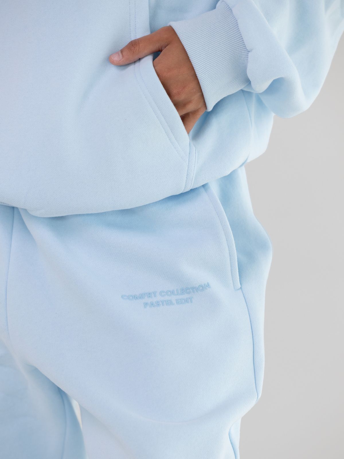 Baby Blue / F